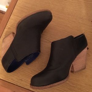 Jeffrey Campbell Ibiza Mules 6.5
