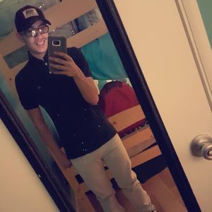 Meet your Posher, Aaron