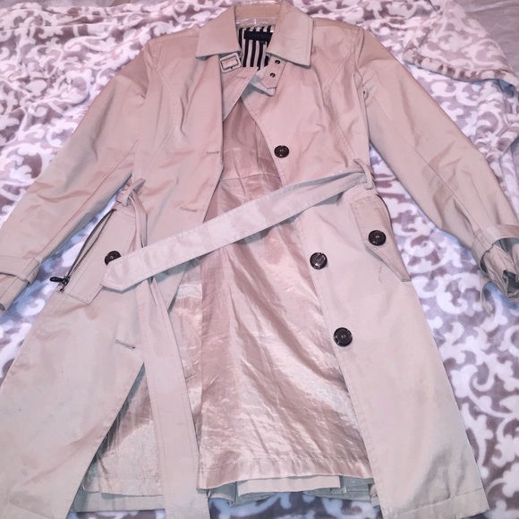 Classic Trench coat - Picture 1 of 2