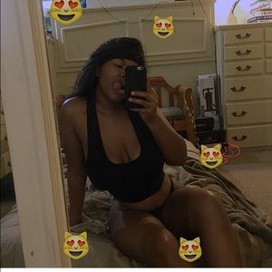 Meet your Posher, Ashia