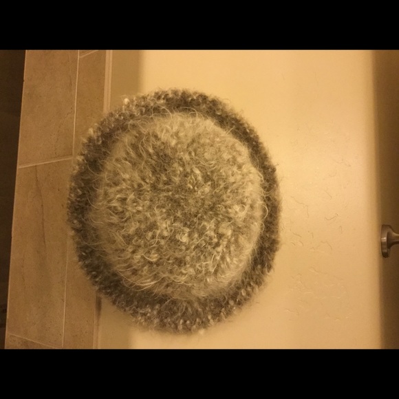 Rabbit hair hat - Picture 2 of 4