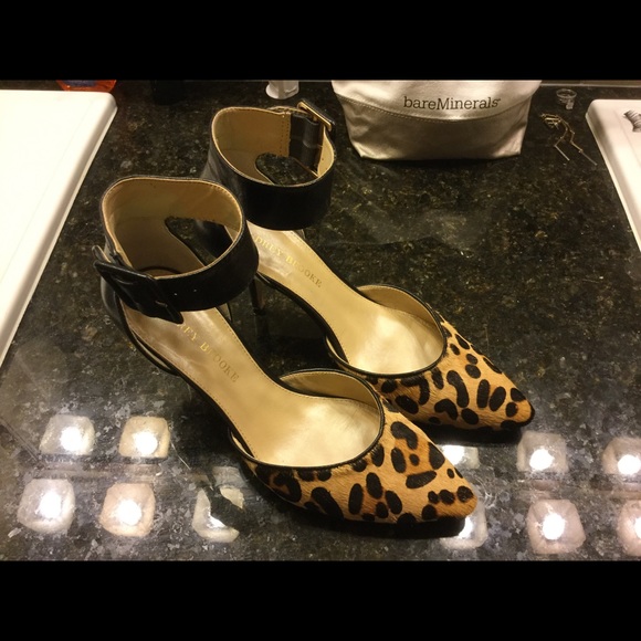 Cheetah high heel shoes - Picture 2 of 4