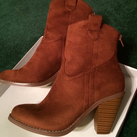 Short calf boot size 6.5