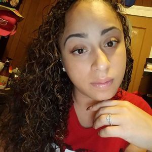 Meet your Posher, Jecenia