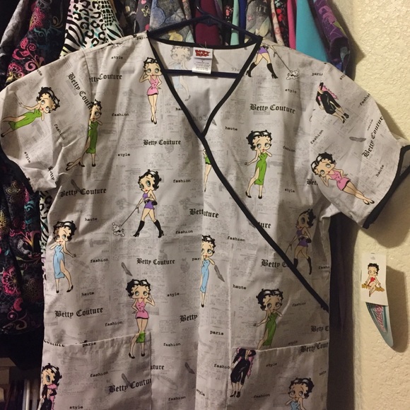 ❤️❤️Betty Boop scrub top