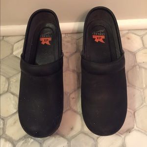 Dansko PRO XP Black Clog