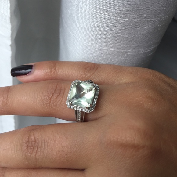 Aquamarine and diamond cocktail ring