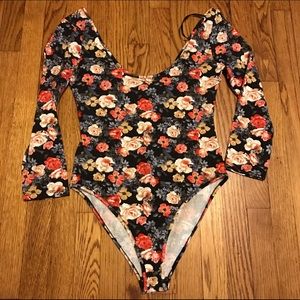 Bodysuit long sleeve shirt