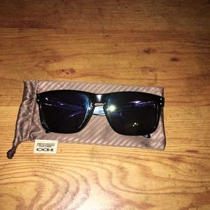 Oakley Holbrook sunglasses. Great condition