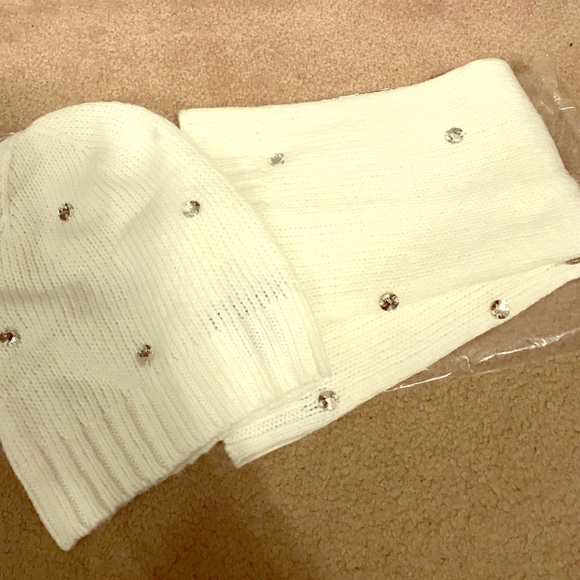 Victoria's Secret Over-the-head Scarf and Hat