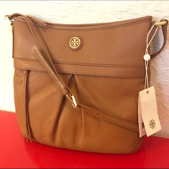 🔖SOLD item! Tory Burch Pebbled Leather Swingpack