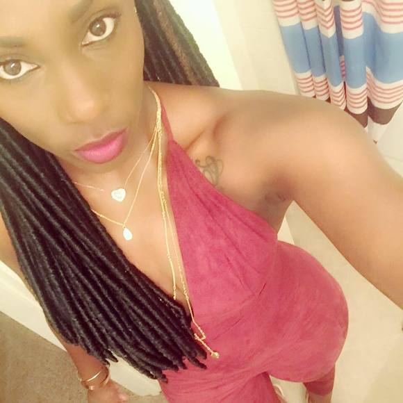 Meet your Posher, Carol - Picture 1 of 1