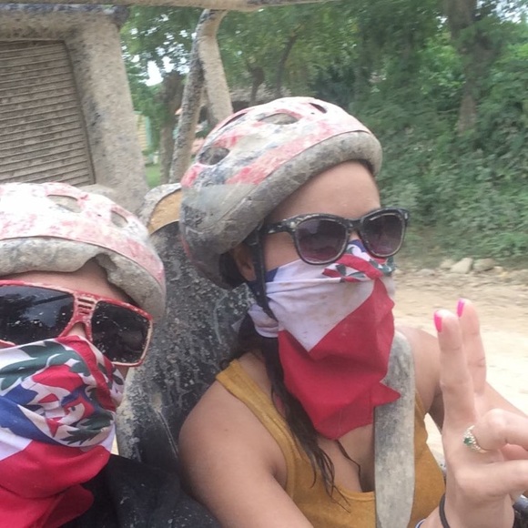 Meet your Posher, Yudith