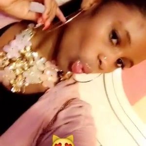 Meet your Posher, Shamira