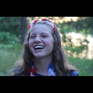 Meet your Posher, Iris