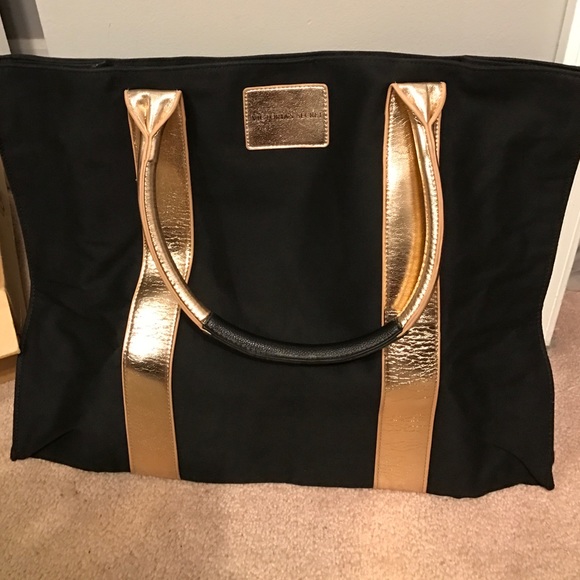 Victoria's Secret Weekend Bag - Picture 1 of 4