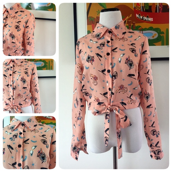 forever 21 exclusive Tops - Final Sale ‼️Forever 21 Novelty Make up Print Med