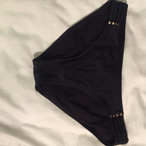 Bikini bottoms