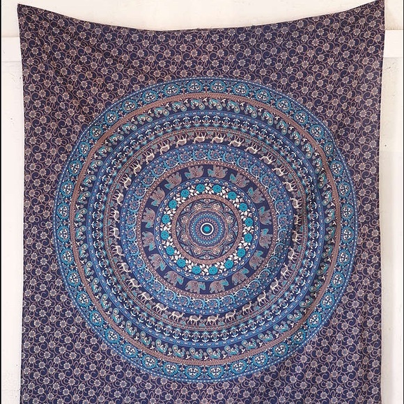 URBAN OUTFITTERS tapestry