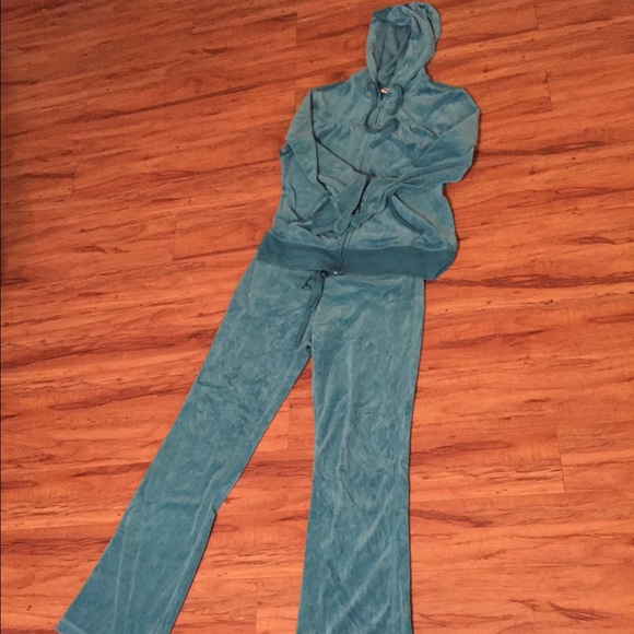 SO - Velour Sweatsuit