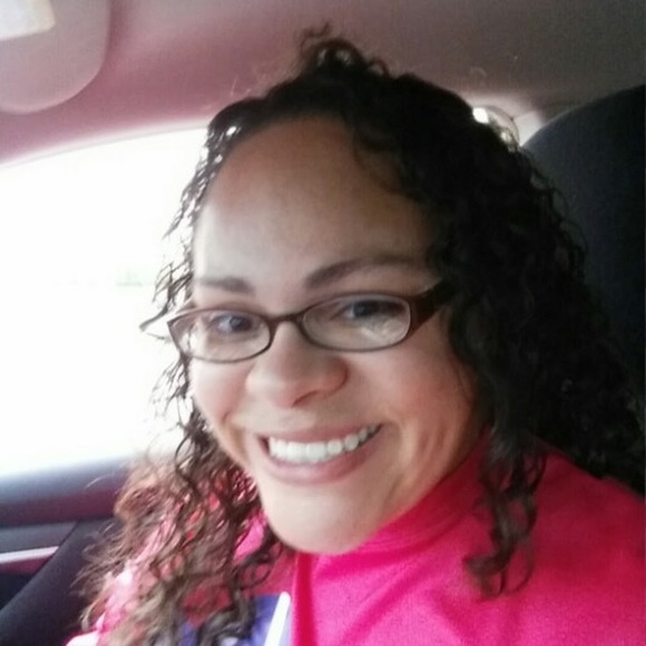 Meet your Posher, Lucretia - Picture 1 of 1