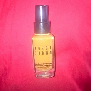 Bobbi Brown Foundation
