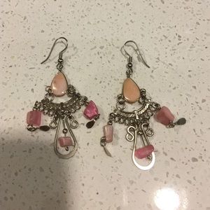 Beautiful pink drop earrings! 🌸