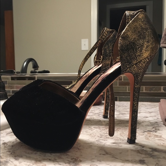 Sam Edelman black and gold heels 6 1/2