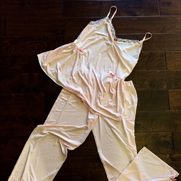 Betsey Johnson Other - 🌺 NWOT Pink Pajama Set Betsey Johnson