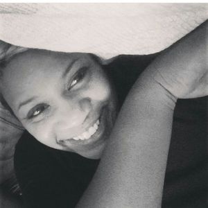 Meet your Posher, D raquel