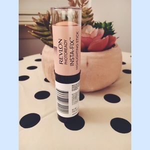 Revlon Highlighting Stick in Gold Light