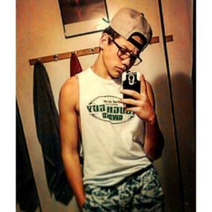 Meet your Posher, Raymond