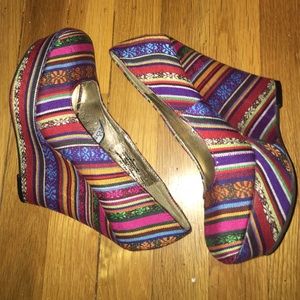 Aztec Design Wedges