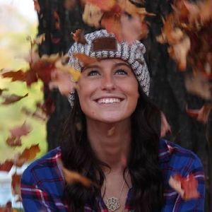 Meet your Posher, Julia