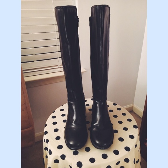 Bass Black Size 8.5 Riding Boots