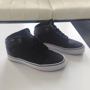 Vans 106 Mid Sneakers