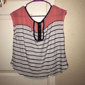 Super cute casual blouse.💕