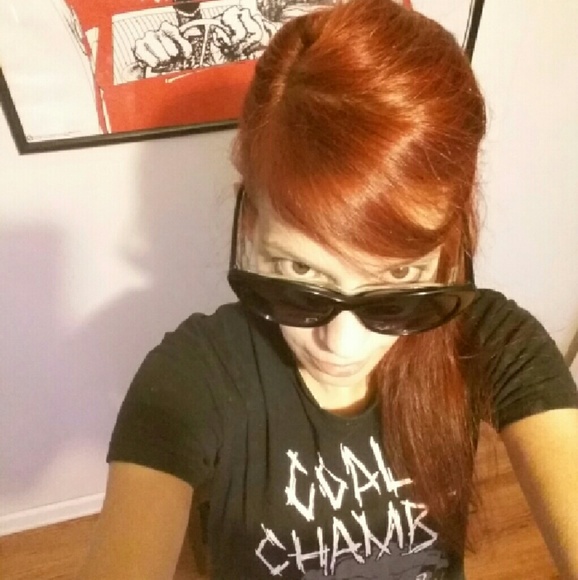 Meet your Posher, Danielle - Picture 1 of 1