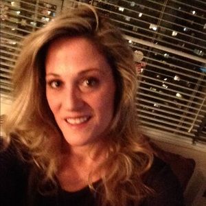 Meet your Posher, Deana