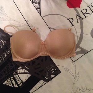 Strapless/ multi-way nude bra