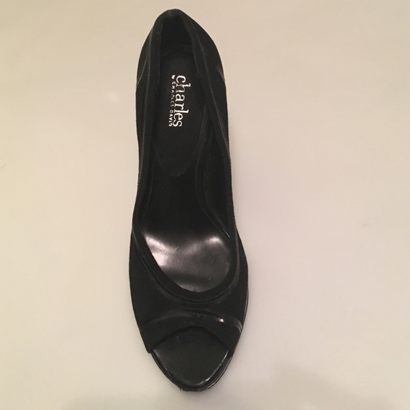 Black peep toe Charles David stacked heel - Picture 2 of 3