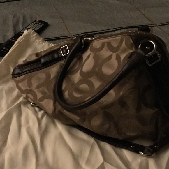 Coach authentic satchel - Picture 2 of 3