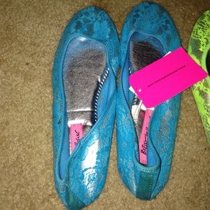 **BUNDLE DEAL** 2 for $10