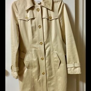 A detective/trench coat 🎁🆓🛍 Free gift 👛 🆓🎁