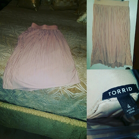 Pleated Pink Skirt, Size 4