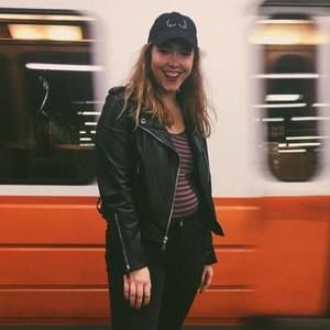 Meet your Posher, Nicole
