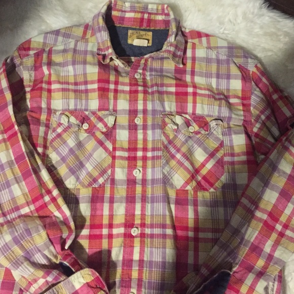 Cute men's  button down LARGE.