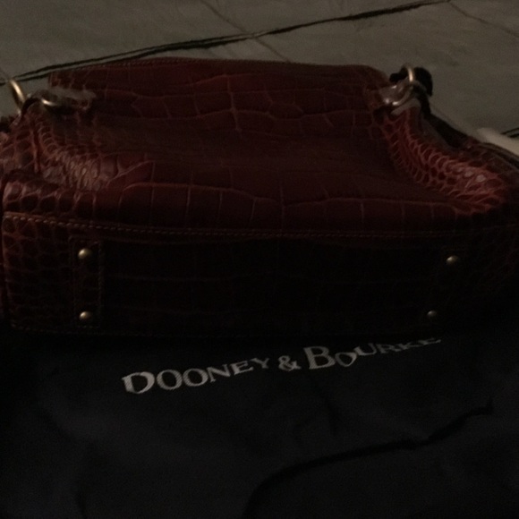 Authentic Dooney and Bourke handbag - Picture 3 of 3