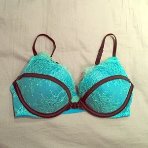 Never Worn Victoria's Secret Bombshell Bra