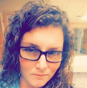 Meet your Posher, April